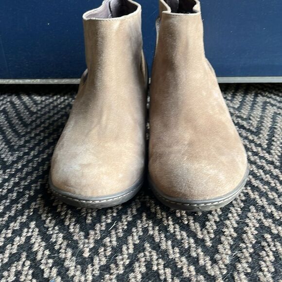 Dansko Bonita Suede Cut Out Ankle Boots Women's Size 40 - Picture 4 of 4